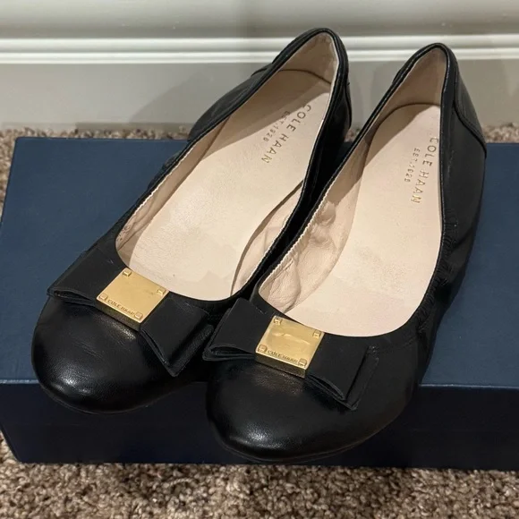 Cole Haan Women’s Black Faux Leather Tali Bow Ballet Flat Shoes size 7 - Picture 1 of 8